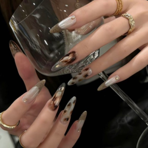 N002 Caramel Ombre Gold Foil Medium Long Almond Press-On Nails