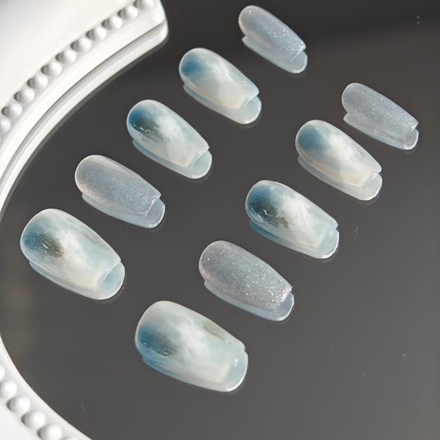 N057 Aqua Blue & White Glossy Blend Short Square Minimal Press-On Nails