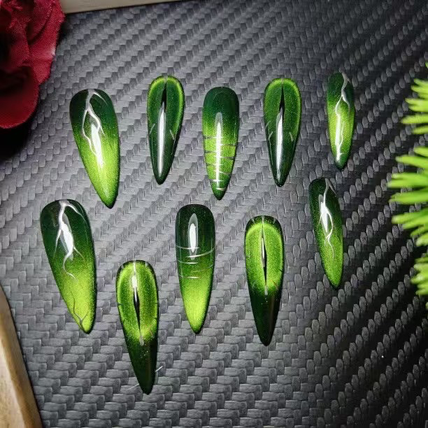 N061 Green Punk Cat Eye Almond Hand-Painted Lightning Press-On Nails