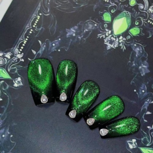N047 Elegant Deep Green Cat Eye Gradient Water Drop Rhinestone Medium Square Press-On Nails