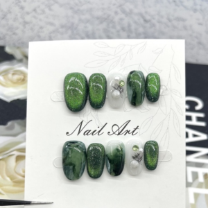 N044 Dark Green Cat Eye Short Oval Hand-Painted Press-On Nails with Pearl Details