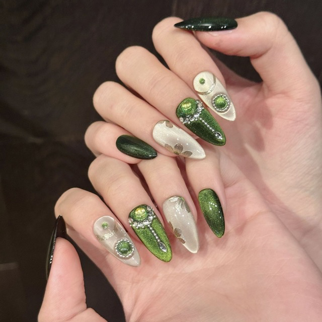 N045 Green Baroque Cat Eye Color-Block Almond Press-On Nails with Rhinestones - Image 3