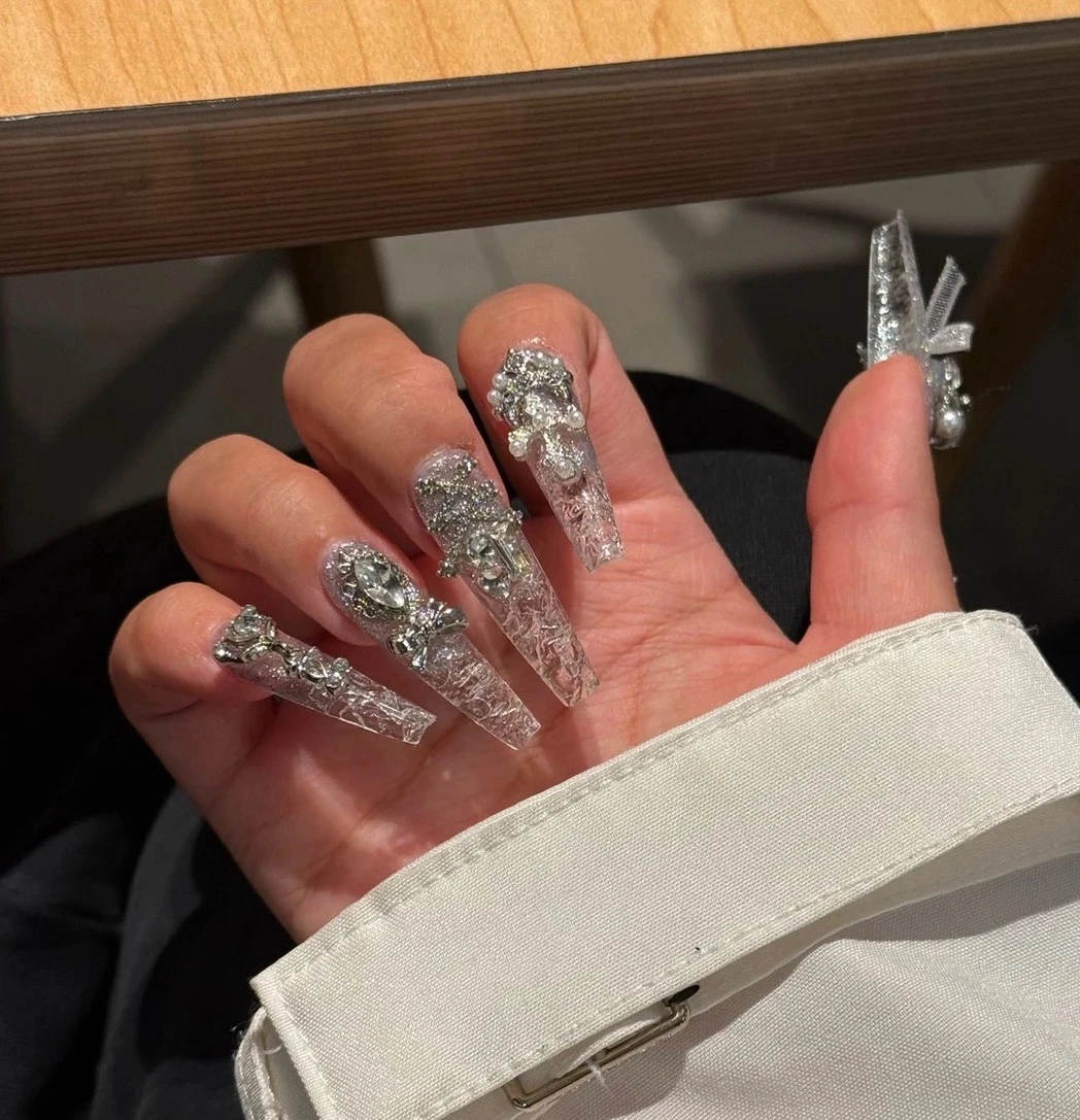 N076 White Icy Transparent Cracked Ice Rhinestone Bow Long Square Press-On Nails - Image 2