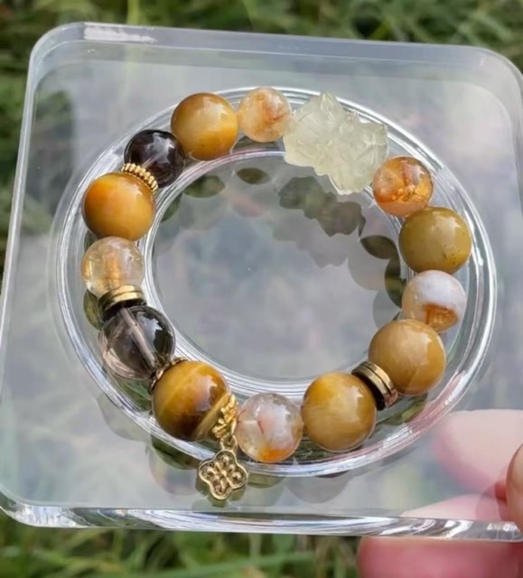 S004 Golden Legend - Image 4