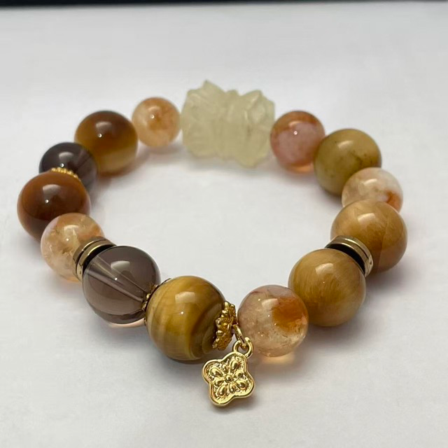 S004 Golden Legend - Image 6