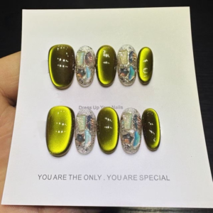 N010 Emerald Green Cat Eye Short Oval High-Shine Press-On Nails